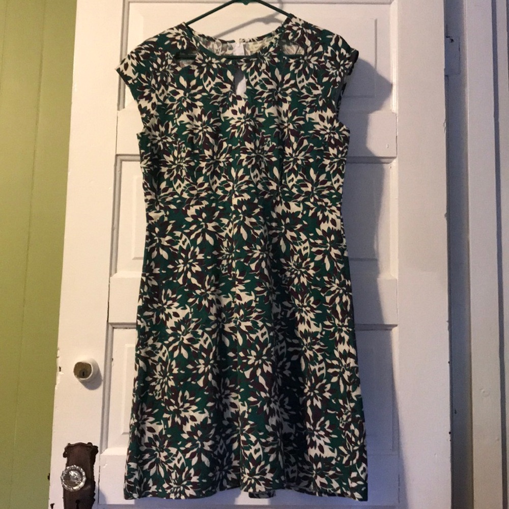 Mata traders dress L